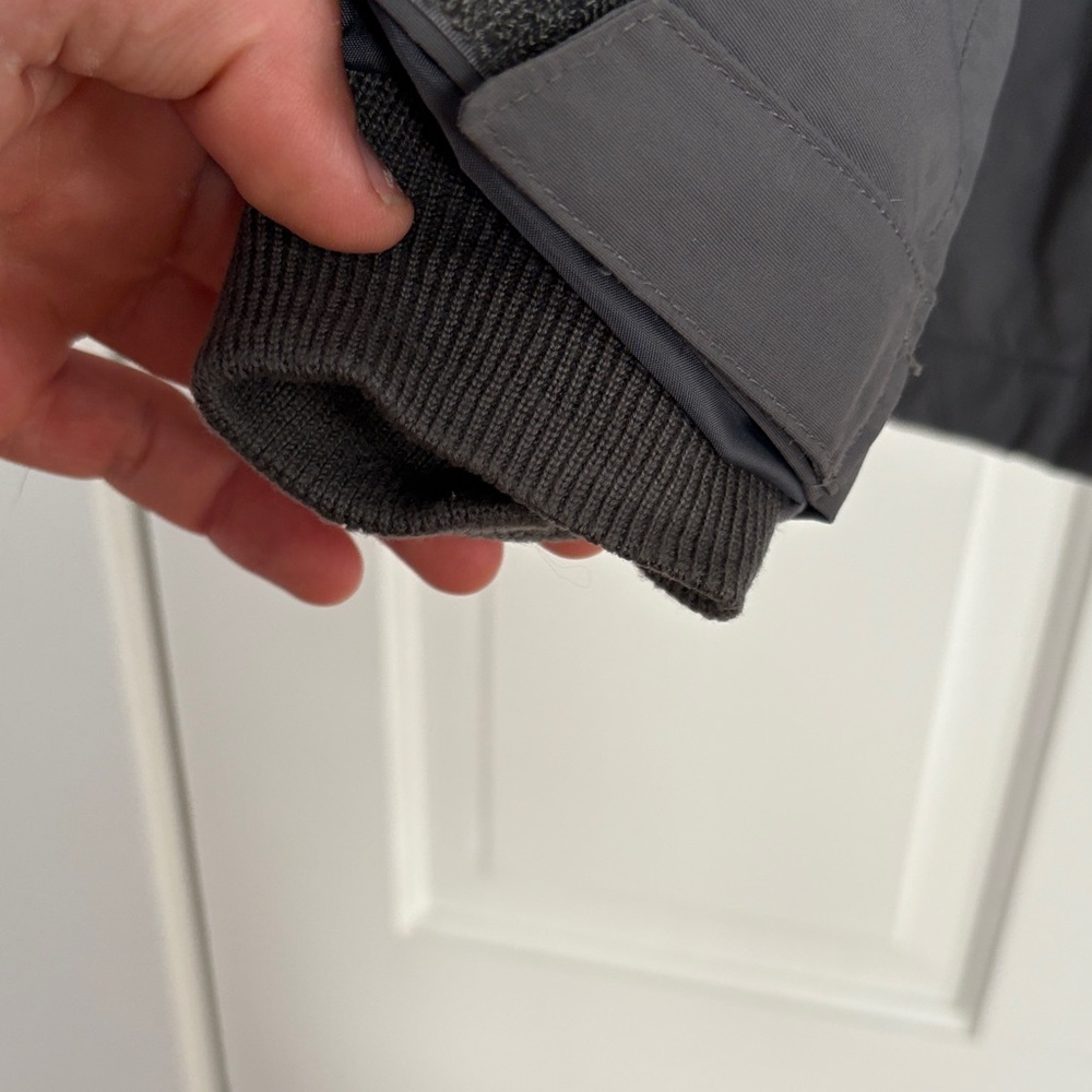 Lands' End Men's Dark‎ Gray Performance Jacket - Picture 5 of 8